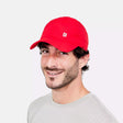 Casquette rafraichissante rouge portée